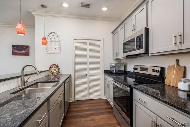 511 11th 306, Tuscaloosa, AL 35401