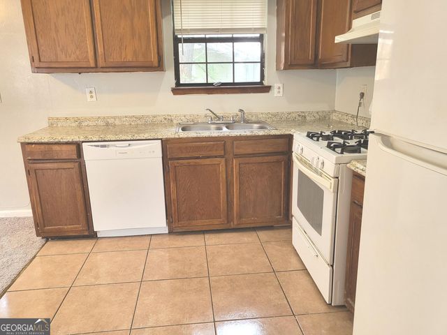 318 River Oak Drive, Riverdale, GA 30274