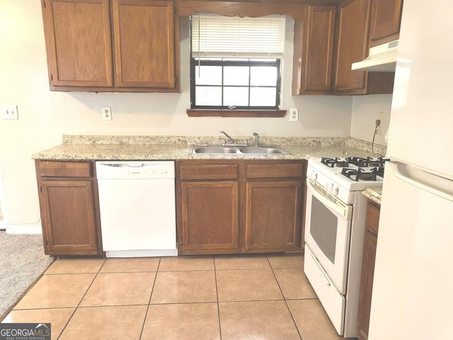 318 River Oak Drive, Riverdale, GA 30274