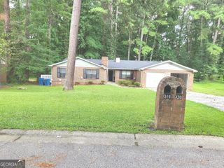 318 River Oak Drive, Riverdale, GA 30274