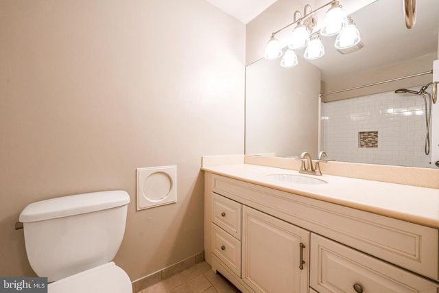 3900 FLAGSTONE TER, Alexandria, VA 22306