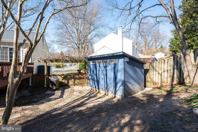 3900 FLAGSTONE TER, Alexandria, VA 22306