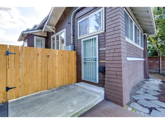 4036 Ne SENATE St, Portland, OR 97232