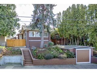 4036 Ne SENATE St, Portland, OR 97232