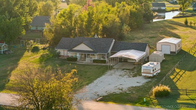 25152 S Hackamore Road E, Claremore, OK 74019