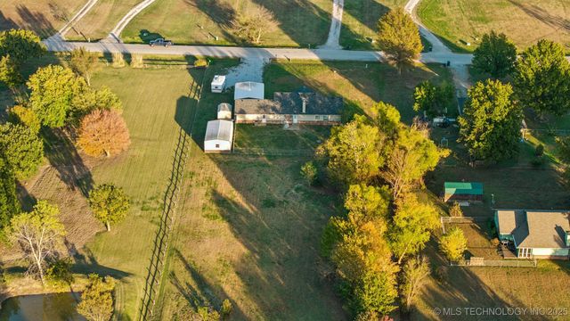 25152 S Hackamore Road E, Claremore, OK 74019