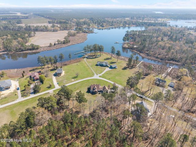 1052 N Creek Drive, Belhaven, NC 27810