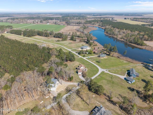 1052 N Creek Drive, Belhaven, NC 27810