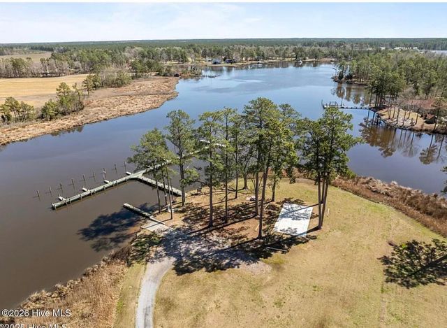 1052 N Creek Drive, Belhaven, NC 27810