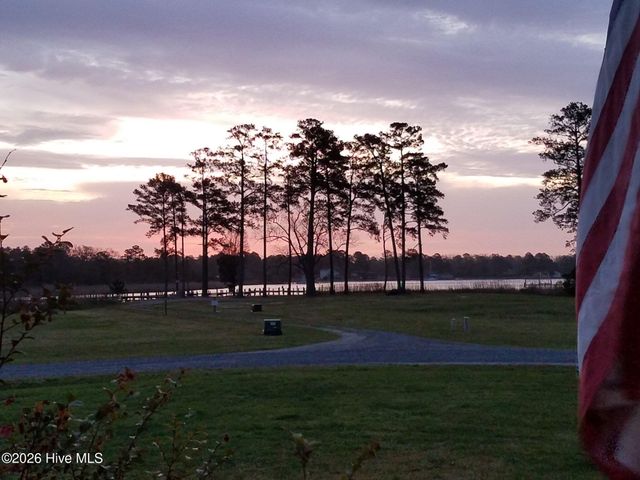 1052 N Creek Drive, Belhaven, NC 27810