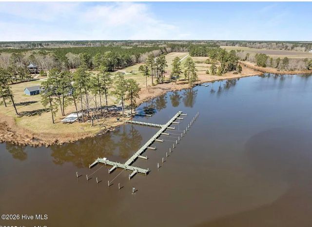 1052 N Creek Drive, Belhaven, NC 27810