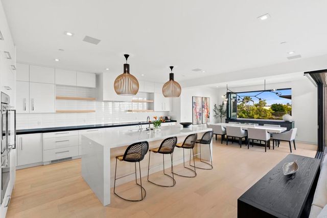 216 Ocean St., Solana Beach, CA 92075