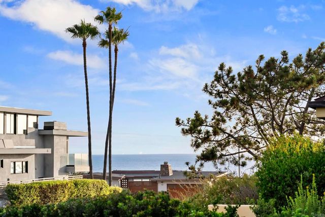 216 Ocean St., Solana Beach, CA 92075