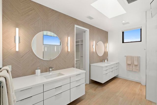 216 Ocean St., Solana Beach, CA 92075