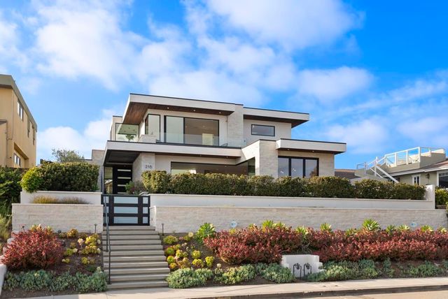 216 Ocean St., Solana Beach, CA 92075