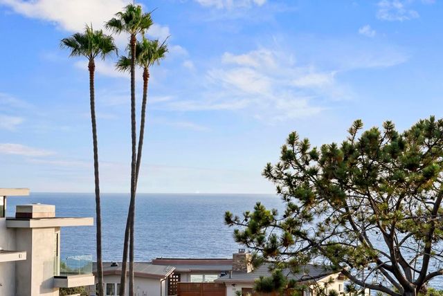 216 Ocean St., Solana Beach, CA 92075