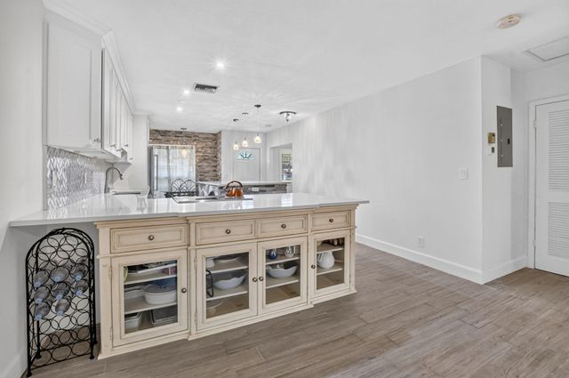 8681 BOCA Drive 20, Boca Raton, FL 33433