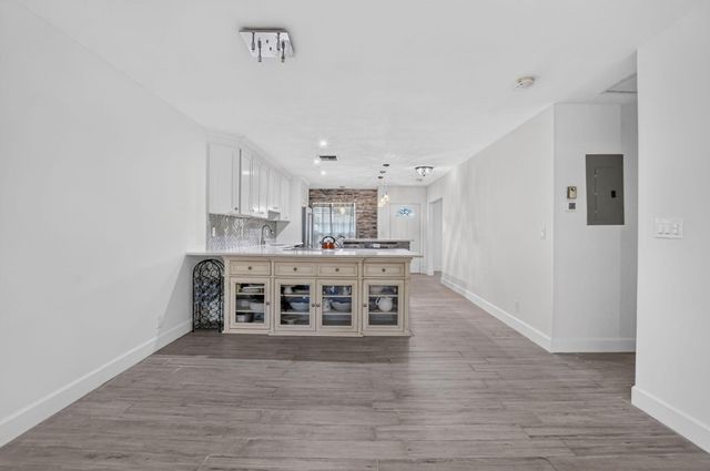8681 BOCA Drive 20, Boca Raton, FL 33433