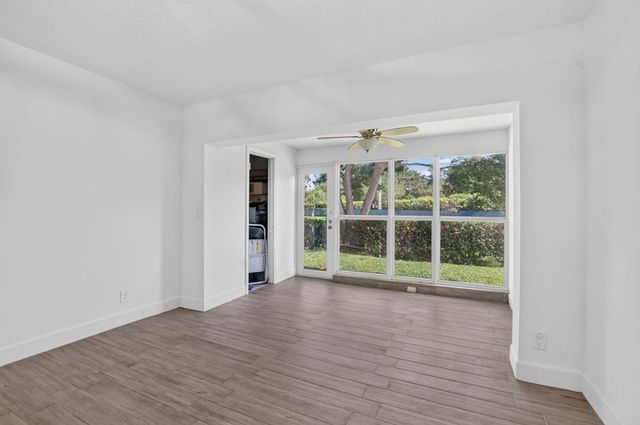 8681 BOCA Drive 20, Boca Raton, FL 33433