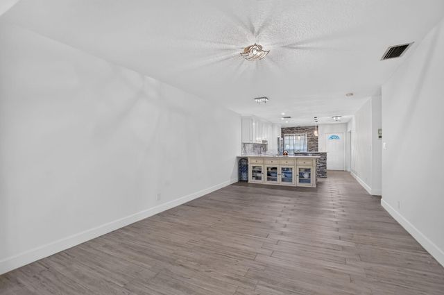 8681 BOCA Drive 20, Boca Raton, FL 33433