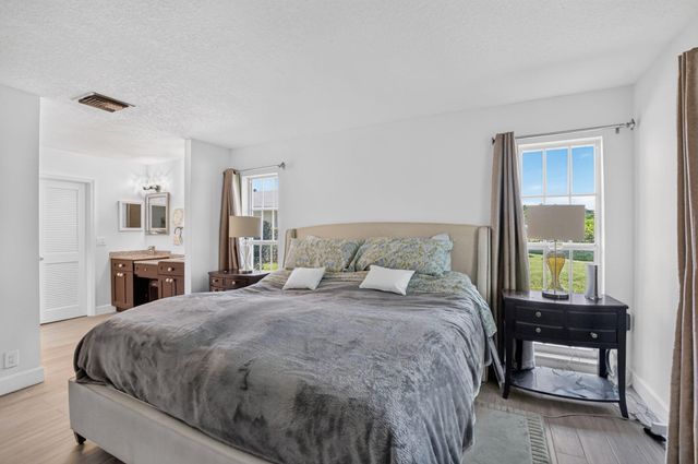 8681 BOCA Drive 20, Boca Raton, FL 33433