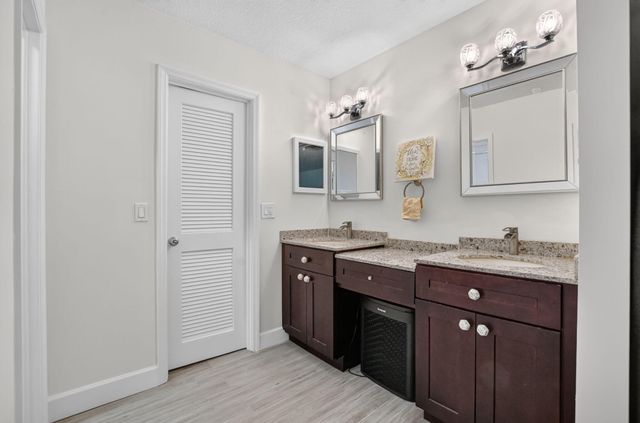 8681 BOCA Drive 20, Boca Raton, FL 33433