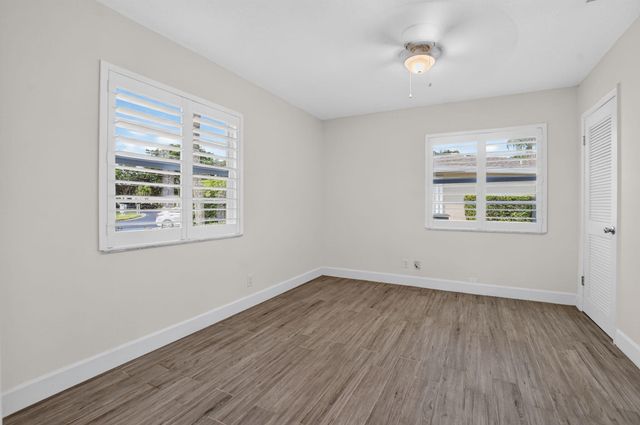 8681 BOCA Drive 20, Boca Raton, FL 33433