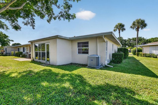 8681 BOCA Drive 20, Boca Raton, FL 33433