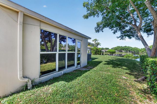 8681 BOCA Drive 20, Boca Raton, FL 33433