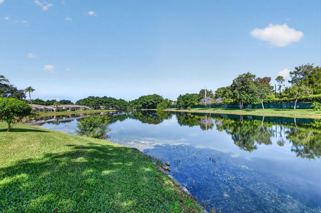 8681 BOCA Drive 20, Boca Raton, FL 33433