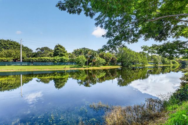 8681 BOCA Drive 20, Boca Raton, FL 33433