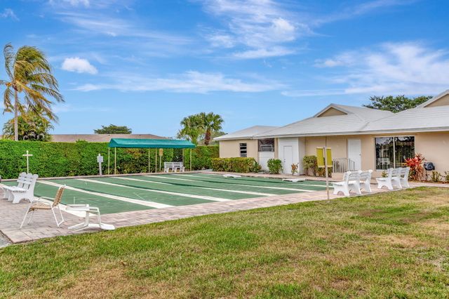8681 BOCA Drive 20, Boca Raton, FL 33433