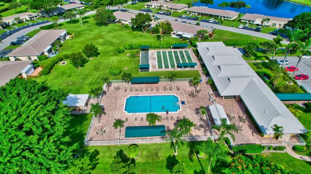 8681 BOCA Drive 20, Boca Raton, FL 33433