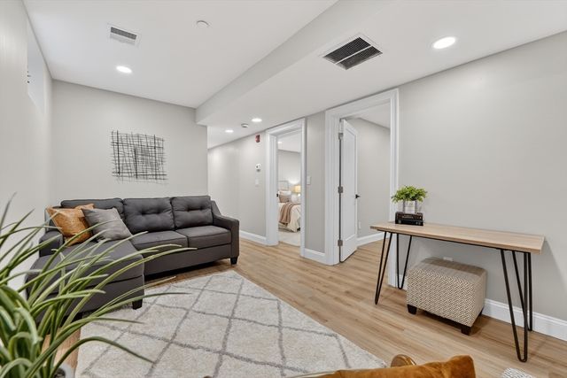 29-1 Prichard Ave 1, Somerville, MA 02144