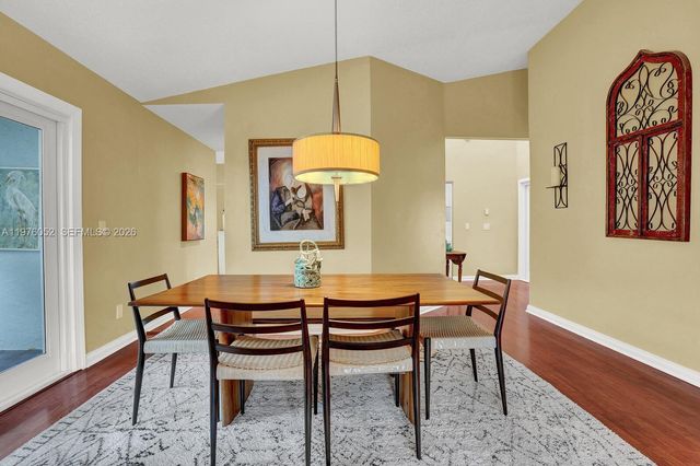 2091 Island Cir, Weston, FL 33326