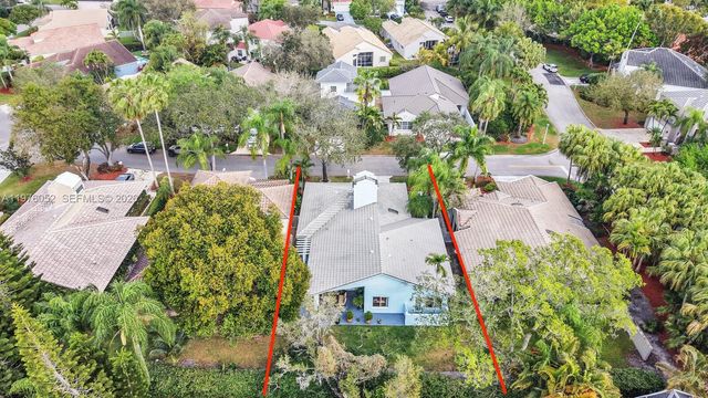 2091 Island Cir, Weston, FL 33326