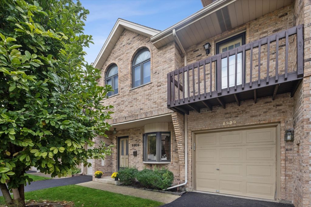 8909 Village Square Lane, Brookfield, IL 60513 — exterior