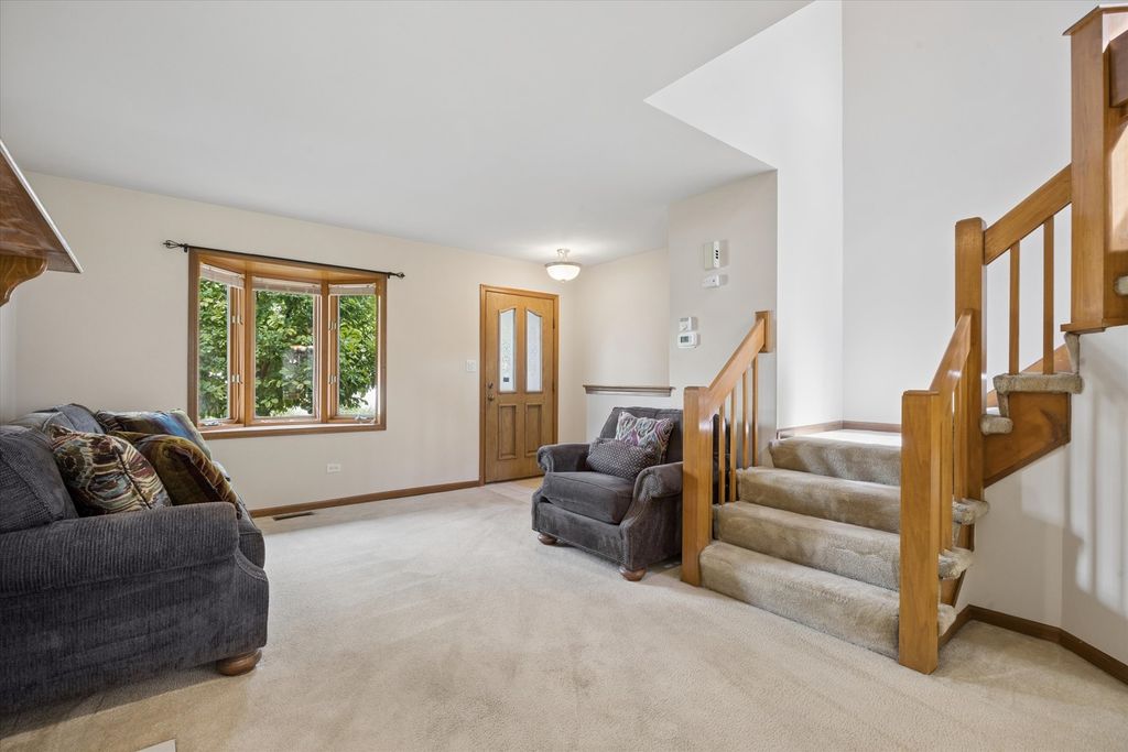 8909 Village Square Lane, Brookfield, IL 60513 — photo 4