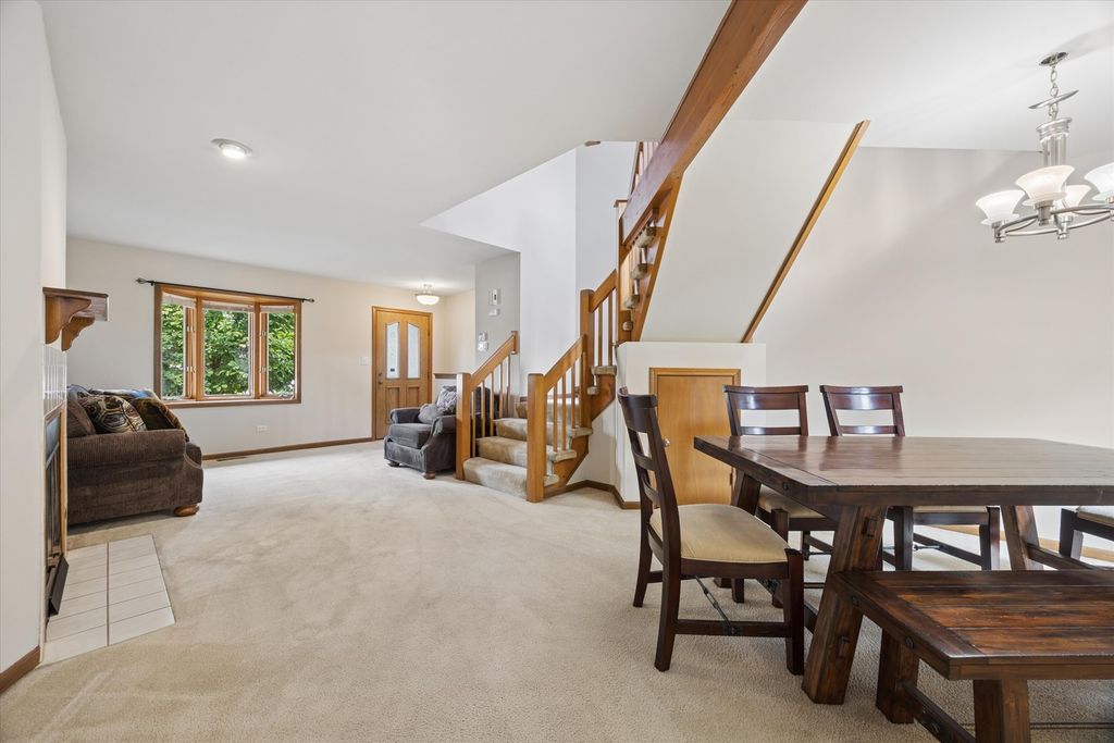 8909 Village Square Lane, Brookfield, IL 60513 — photo 5