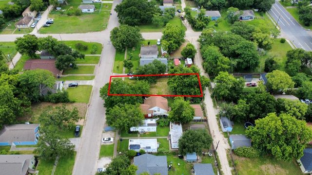111 6th Avenue N, Texas City, TX 77590