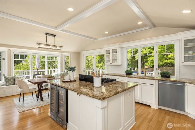 10030 NE 110th Street, Kirkland, WA 98033