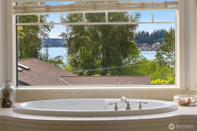 10030 NE 110th Street, Kirkland, WA 98033