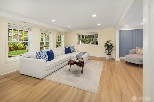 10030 NE 110th Street, Kirkland, WA 98033