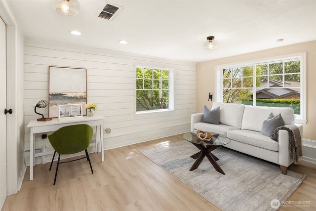 10030 NE 110th Street, Kirkland, WA 98033