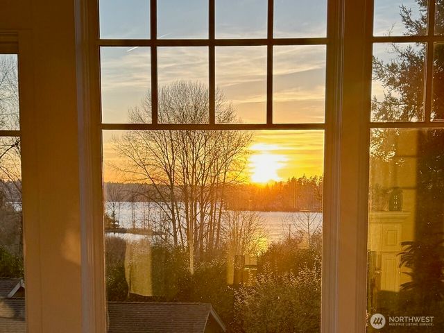 10030 NE 110th Street, Kirkland, WA 98033