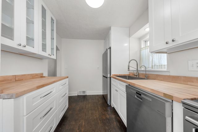 1642 Holmes Road, Ypsilanti Twp, MI 48198