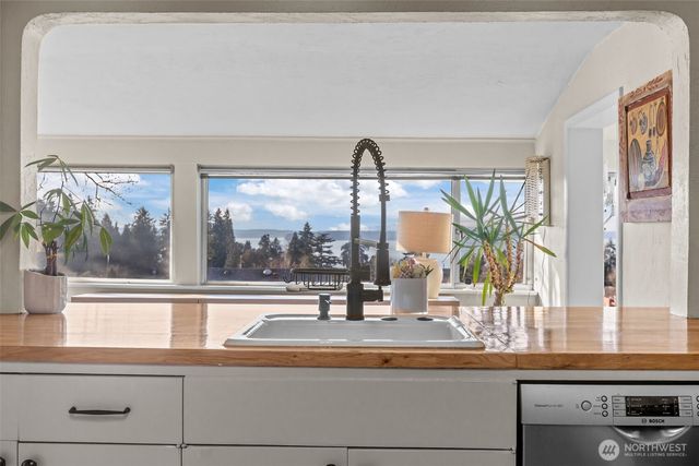 4411 SW Othello Street, Seattle, WA 98136