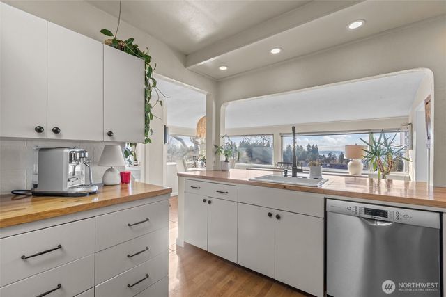 4411 SW Othello Street, Seattle, WA 98136