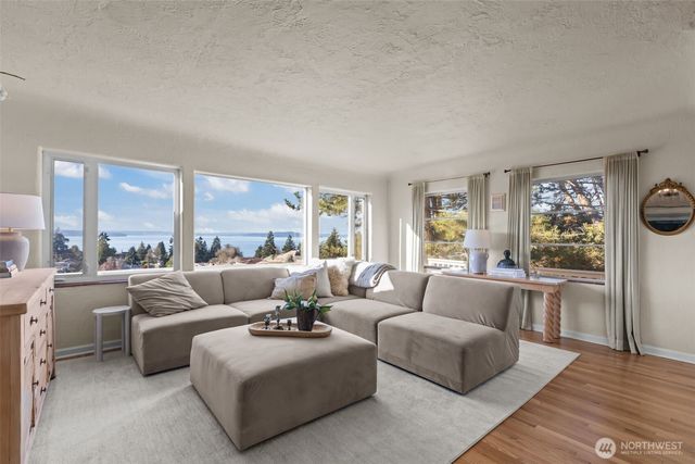 4411 SW Othello Street, Seattle, WA 98136