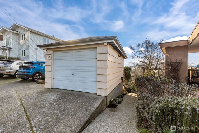 4411 SW Othello Street, Seattle, WA 98136